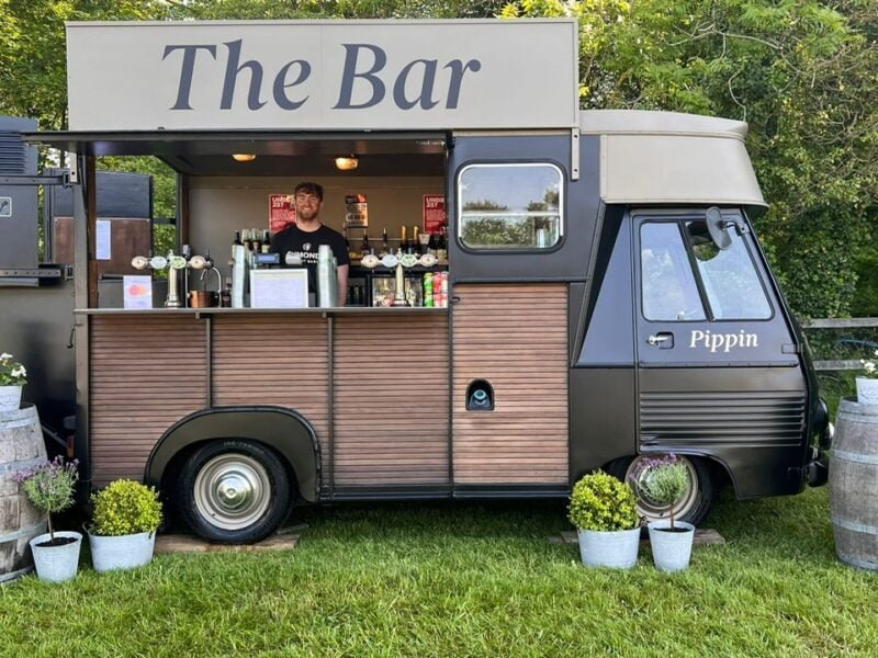 Featured image for “Pippin – Peugeot Vintage Bar”